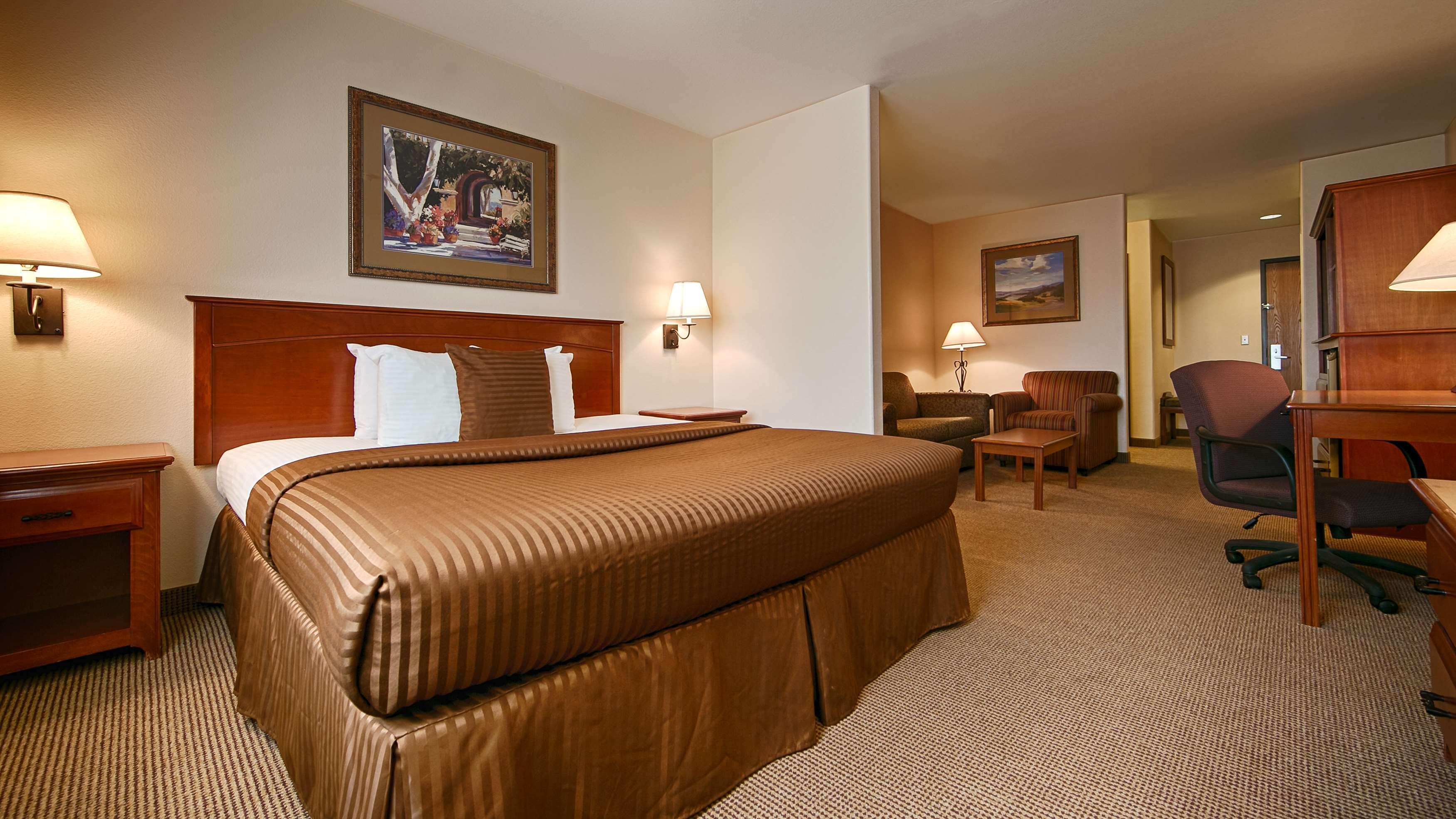 Best Western Territorial Inn And Suites Bloomfield Экстерьер фото