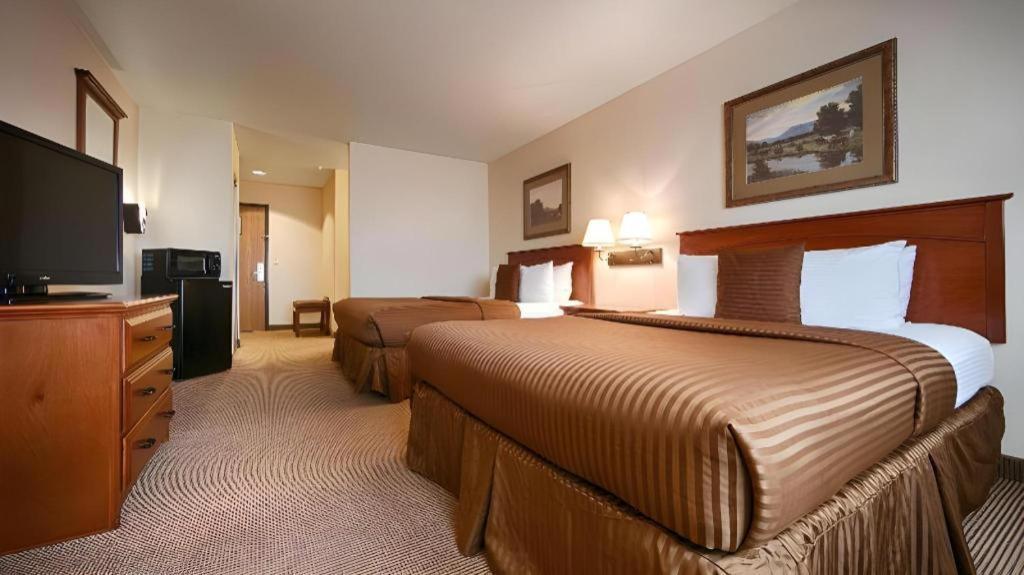 Best Western Territorial Inn And Suites Bloomfield Экстерьер фото