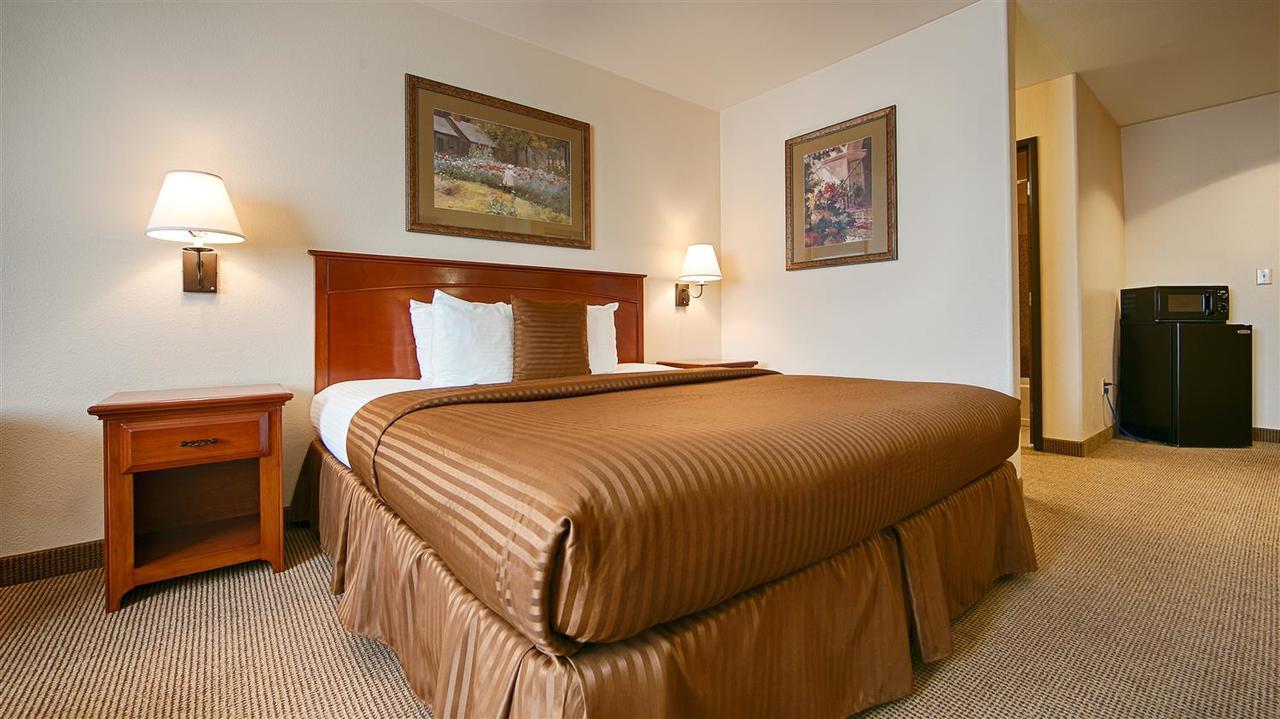 Best Western Territorial Inn And Suites Bloomfield Экстерьер фото